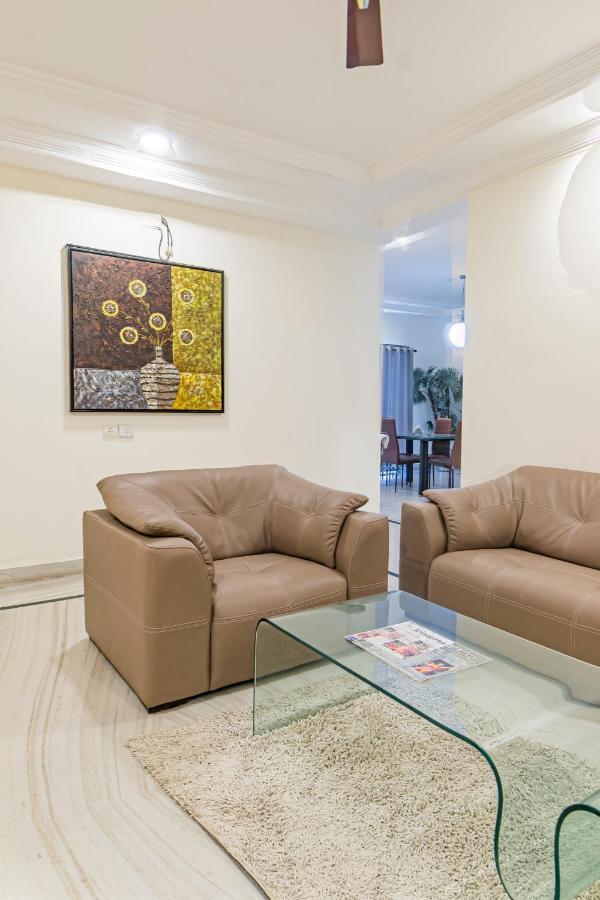 At Home Apartamento Hyderabad Exterior foto