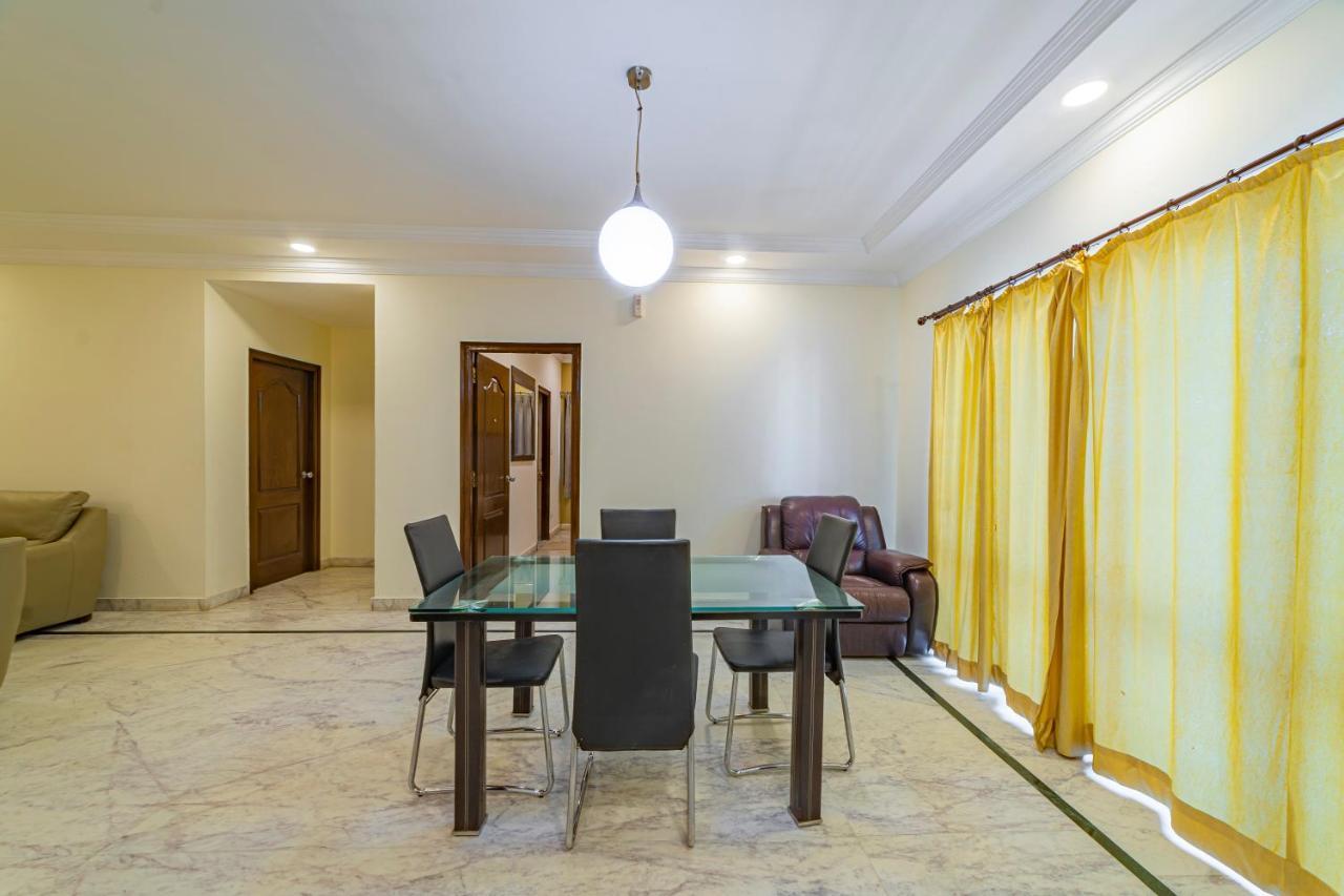At Home Apartamento Hyderabad Exterior foto